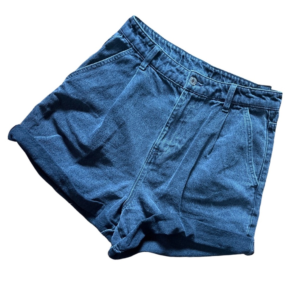 5/25$ Washed black pleated mom shorts | H&M